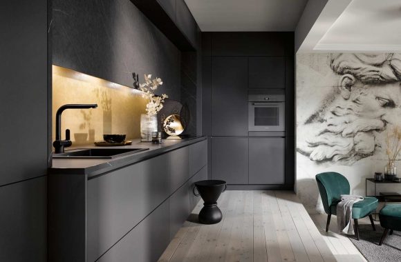 Küchentrends 2020 Häcker Antharazit und Goldlack im Miele Center Ebner & Spuller